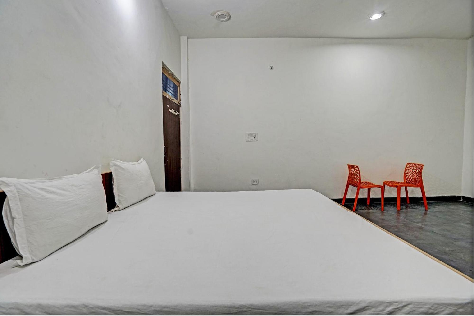 Oyo Double Ss Hotel Hāthras Kültér fotó
