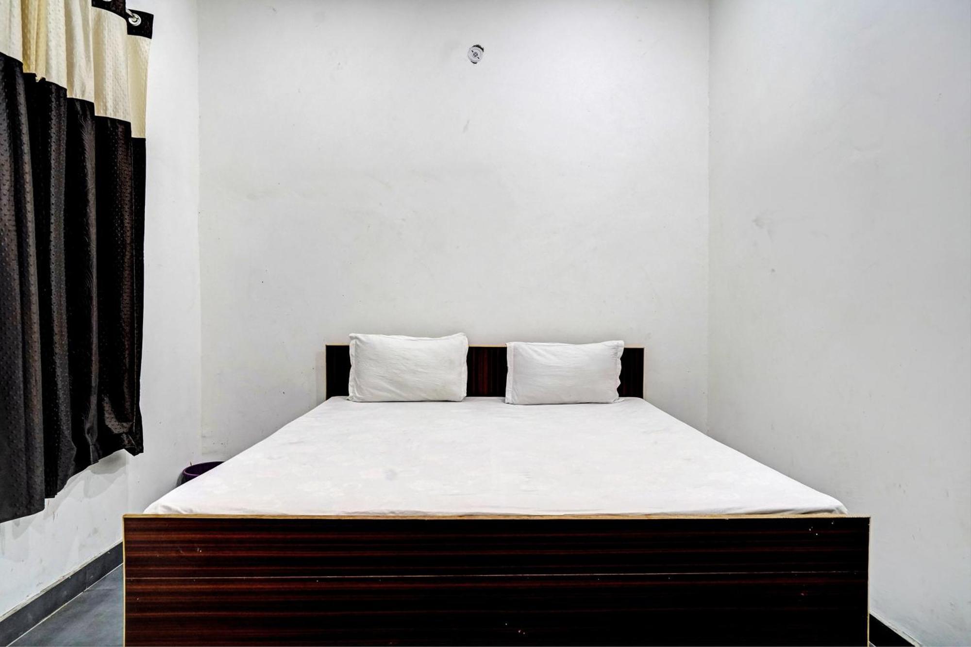 Oyo Double Ss Hotel Hāthras Kültér fotó