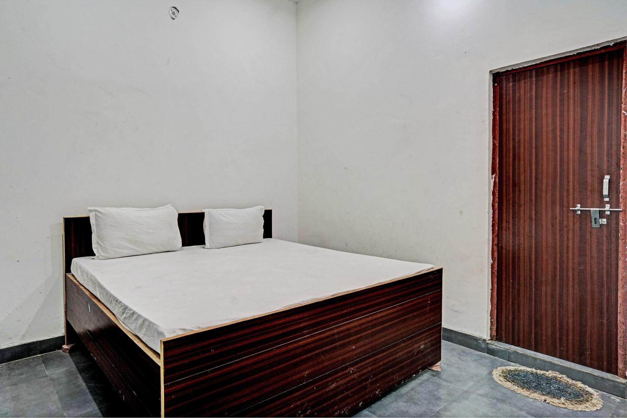 Oyo Double Ss Hotel Hāthras Kültér fotó