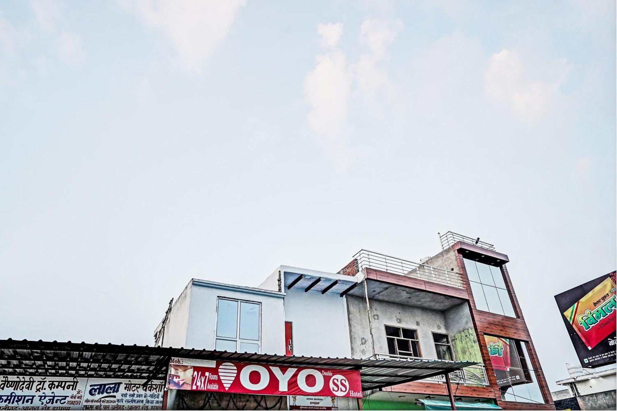 Oyo Double Ss Hotel Hāthras Kültér fotó