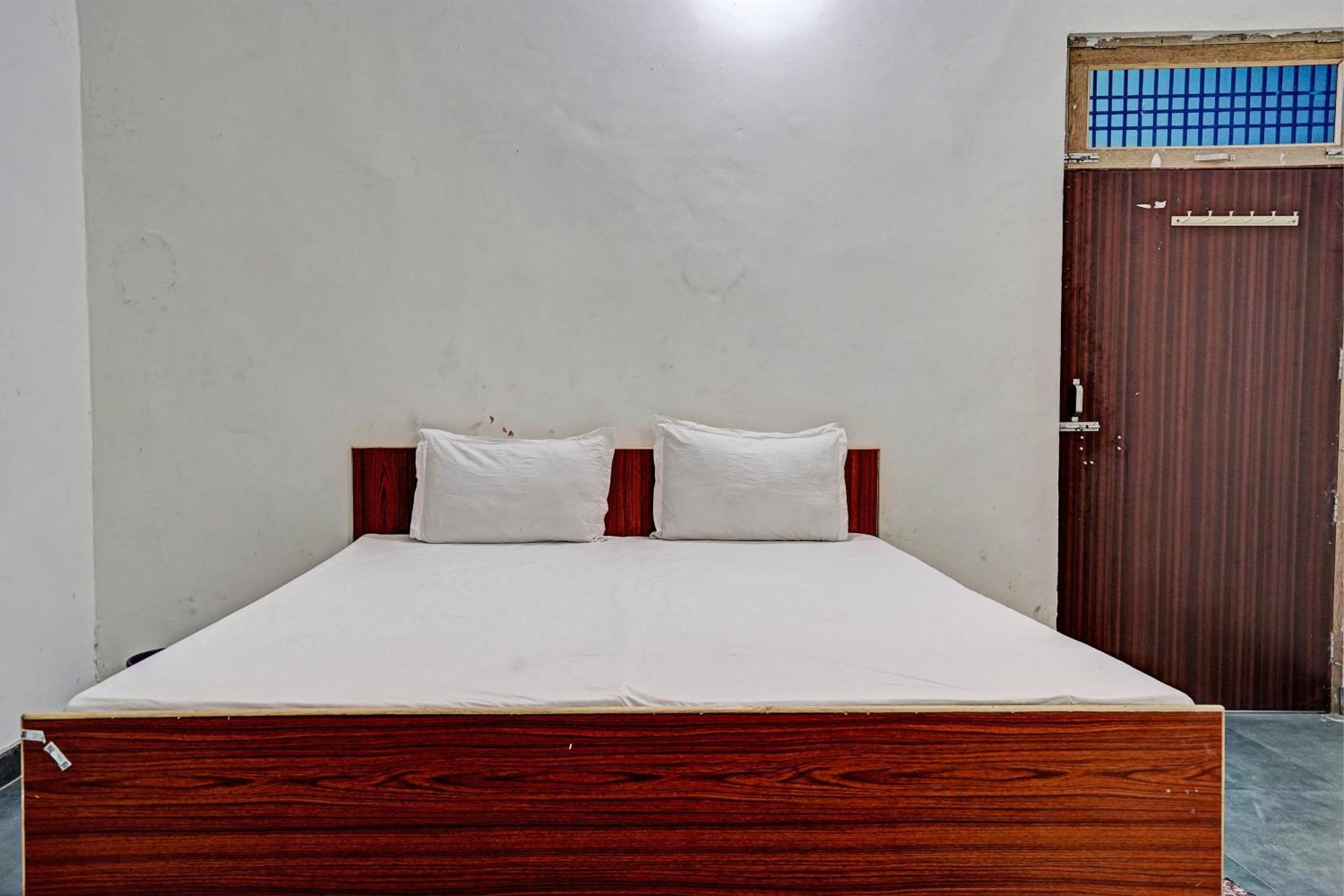 Oyo Double Ss Hotel Hāthras Kültér fotó